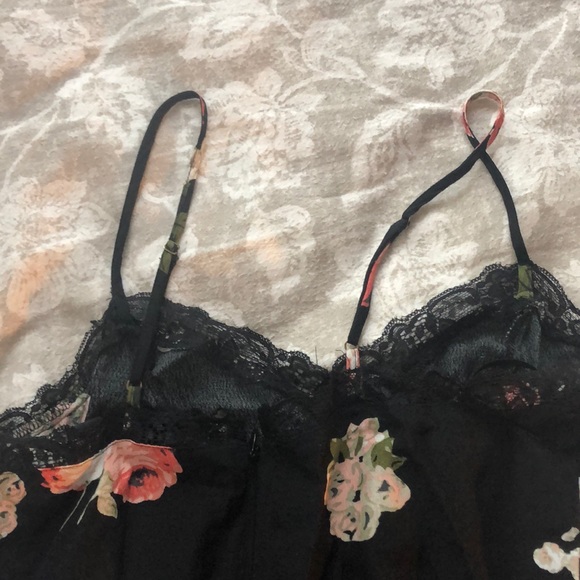 Urban outfitters Floral mini dress - Picture 7 of 7